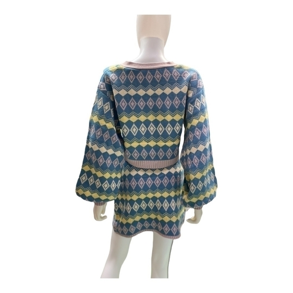 𝅺HYFVE Women’s 2PC Multi Color Knit Top & Skirt Set. - Picture 3 of 5